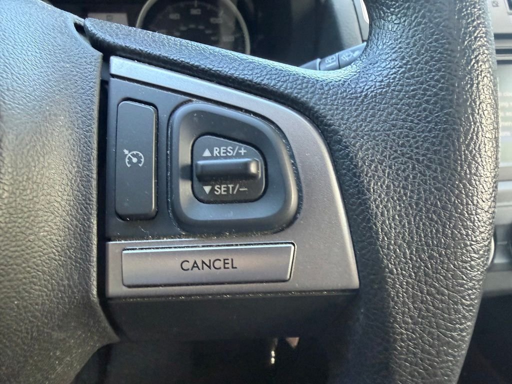 Used 2017 Jasmine Green Metallic Subaru 2.5i image 17