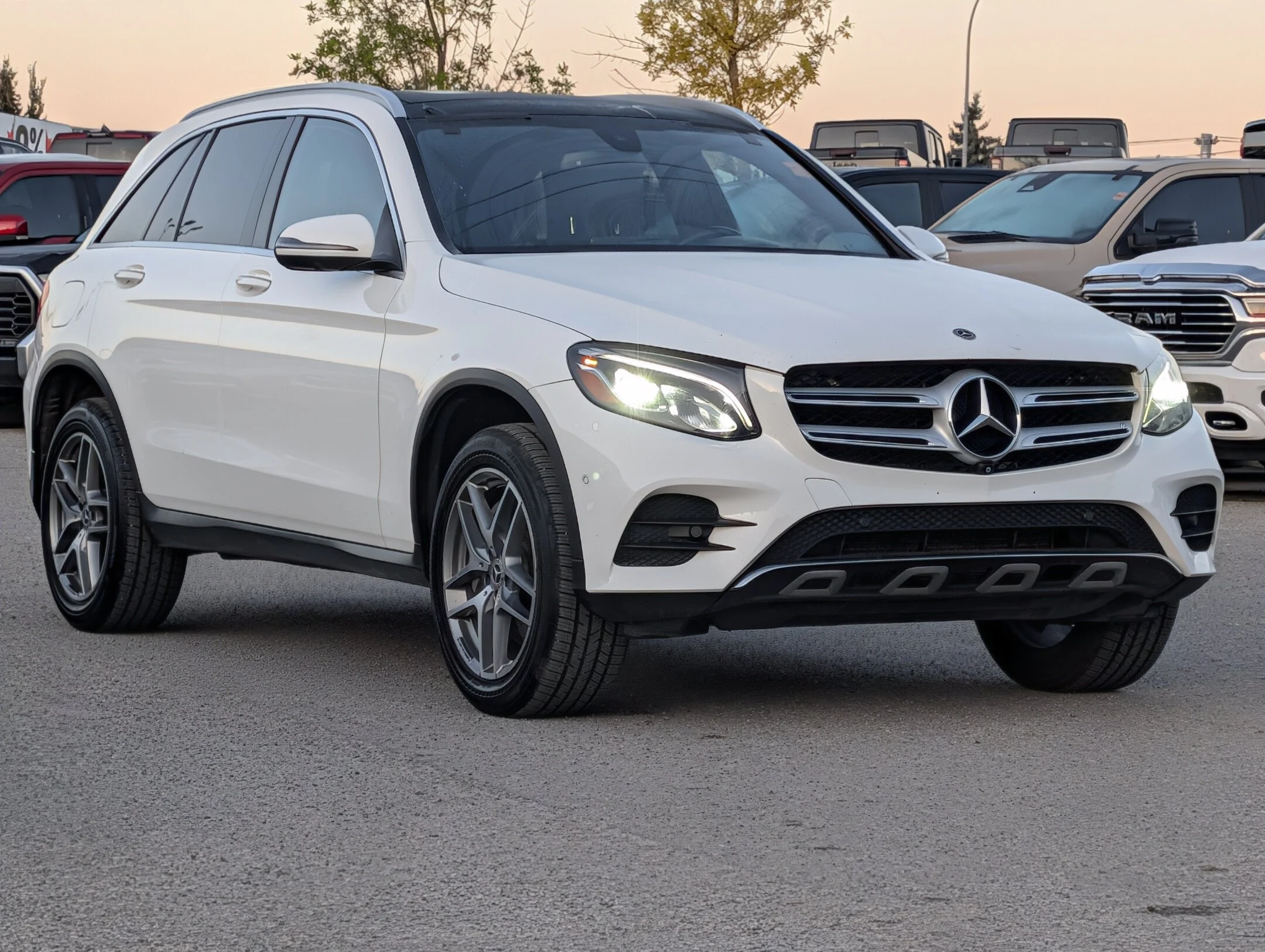 Used 2018 White Mercedes-Benz 300 - - 4MATIC AWD - Power Liftgate - Power Seats - LED Headlights & More! image 2