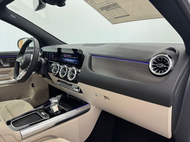 New 2026 Polar White Mercedes-Benz GLA 250 image 39