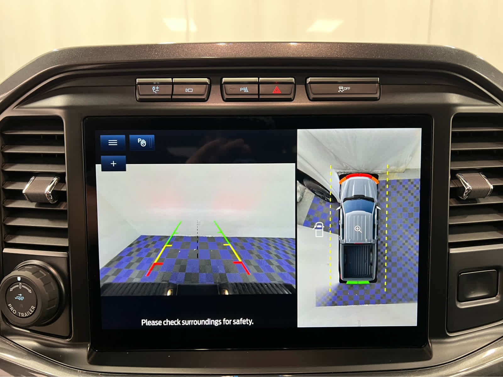 Used 2023 Avalanche Gray Ford XLT image 28
