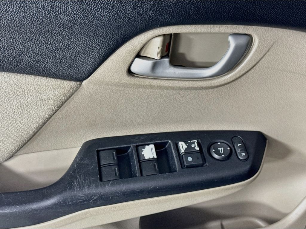 Used 2013 Crimson Pearl Honda LX image 19