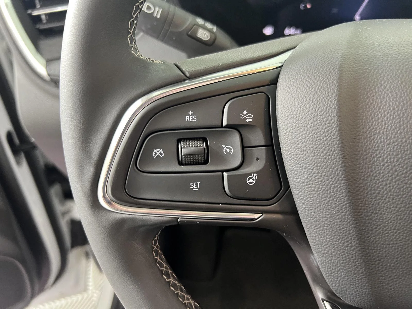 Used 2026 Summit White Buick Preferred image 14