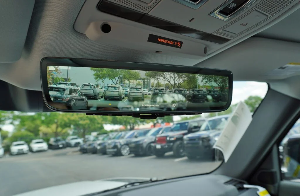 Used 2026 Gray Land Rover X-Dynamic SE image 15