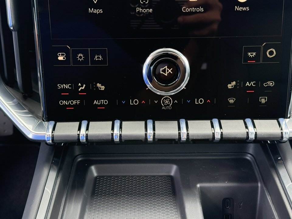 2026 GMC ACADIA - Image 24