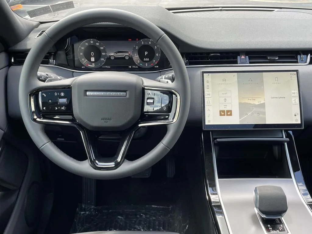 New 2026 Santorini Black Land Rover S image 24