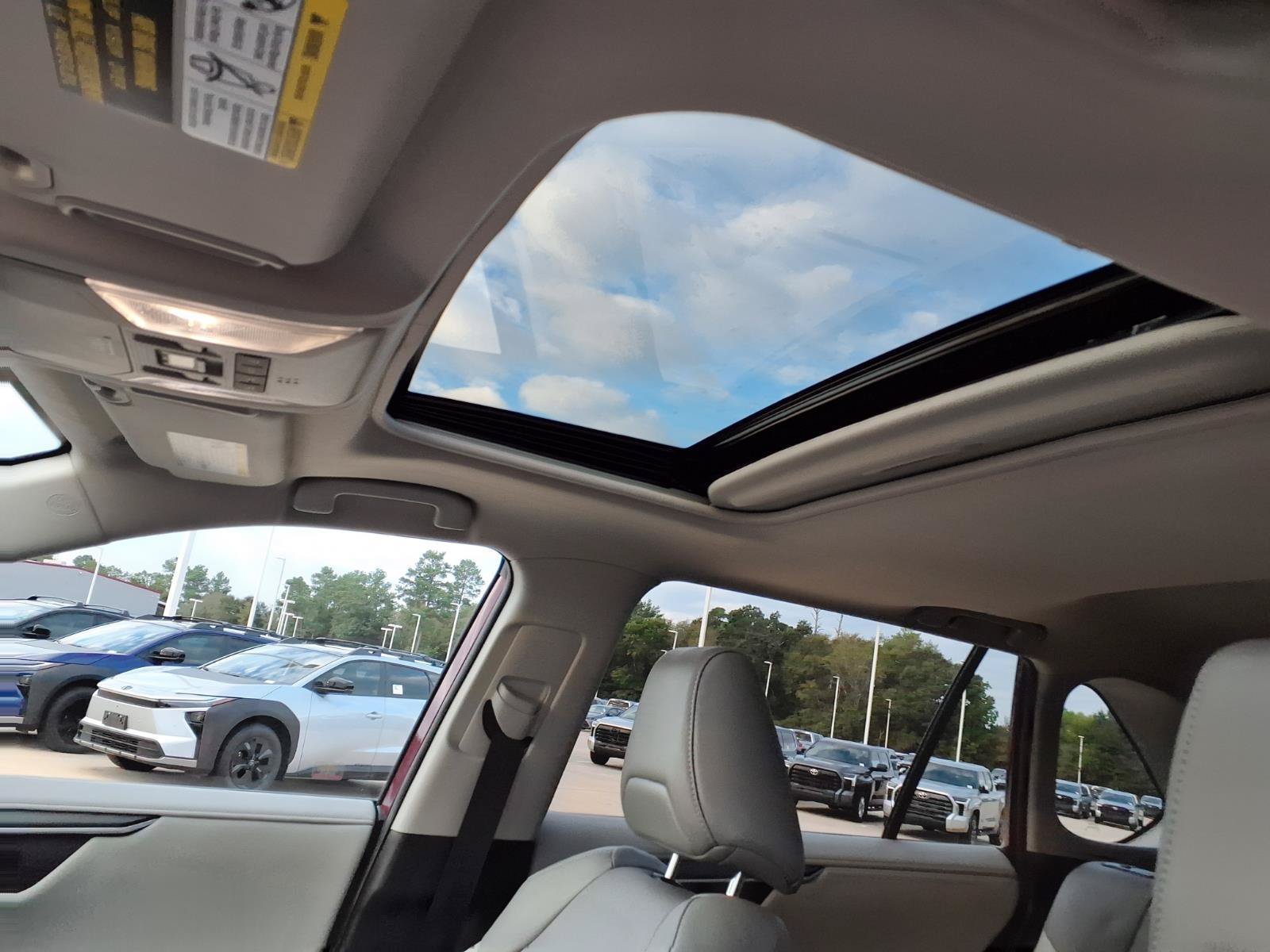 Certified Used 2022 Pearl Toyota Limited image 13