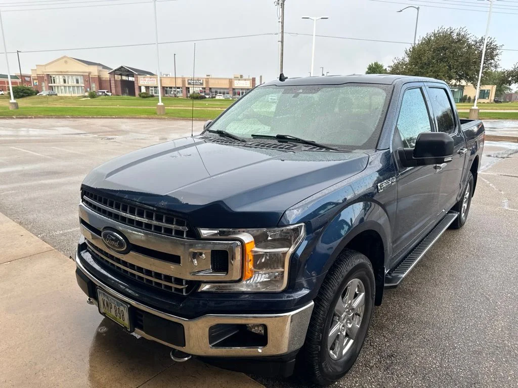 Used 2020 Blue Ford XLT image 2