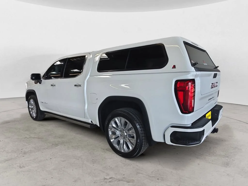 Used 2020 WHITE FROST TRICOAT GMC Denali image 7