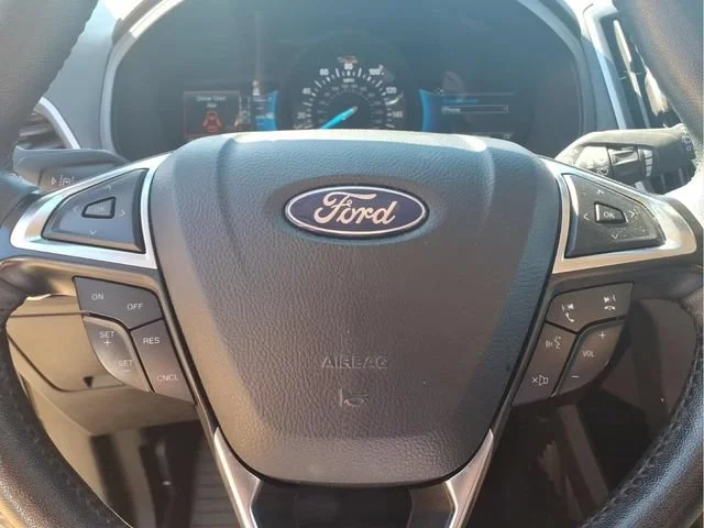 Used 2024  Ford SEL image 13