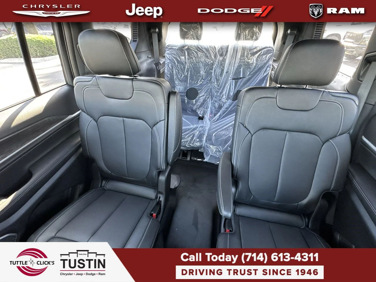 New 2027 Sting-Gray Clear-Coat Paint Jeep Limited Reserve image 5