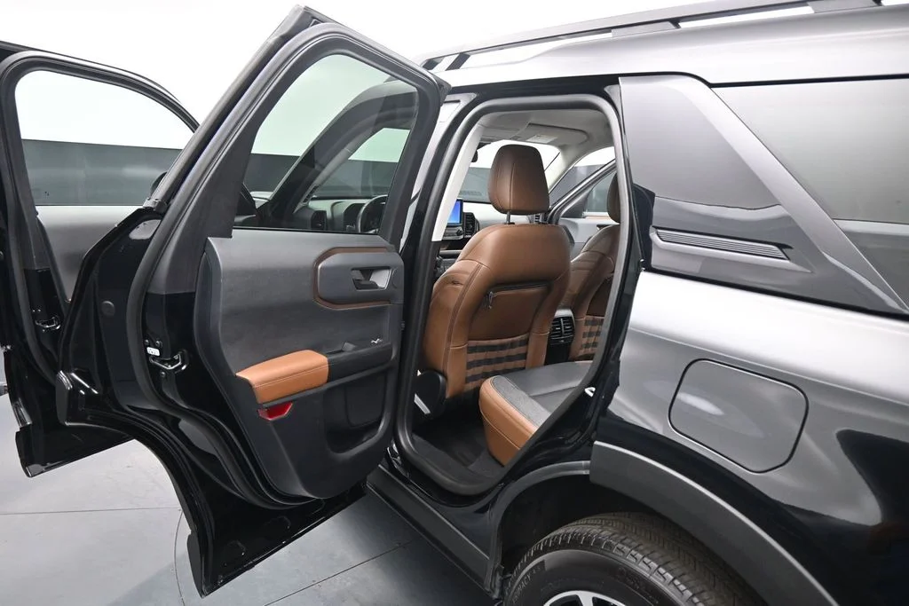 Used 2023 Black Ford Outer Banks image 17