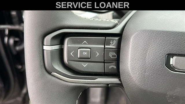 New 2026 Diamond Black Crystal Pearlcoat Jeep Laredo image 12