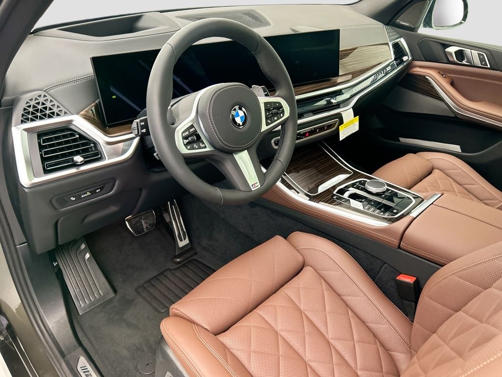New 2026 Green Metallic BMW xDrive40i image 9