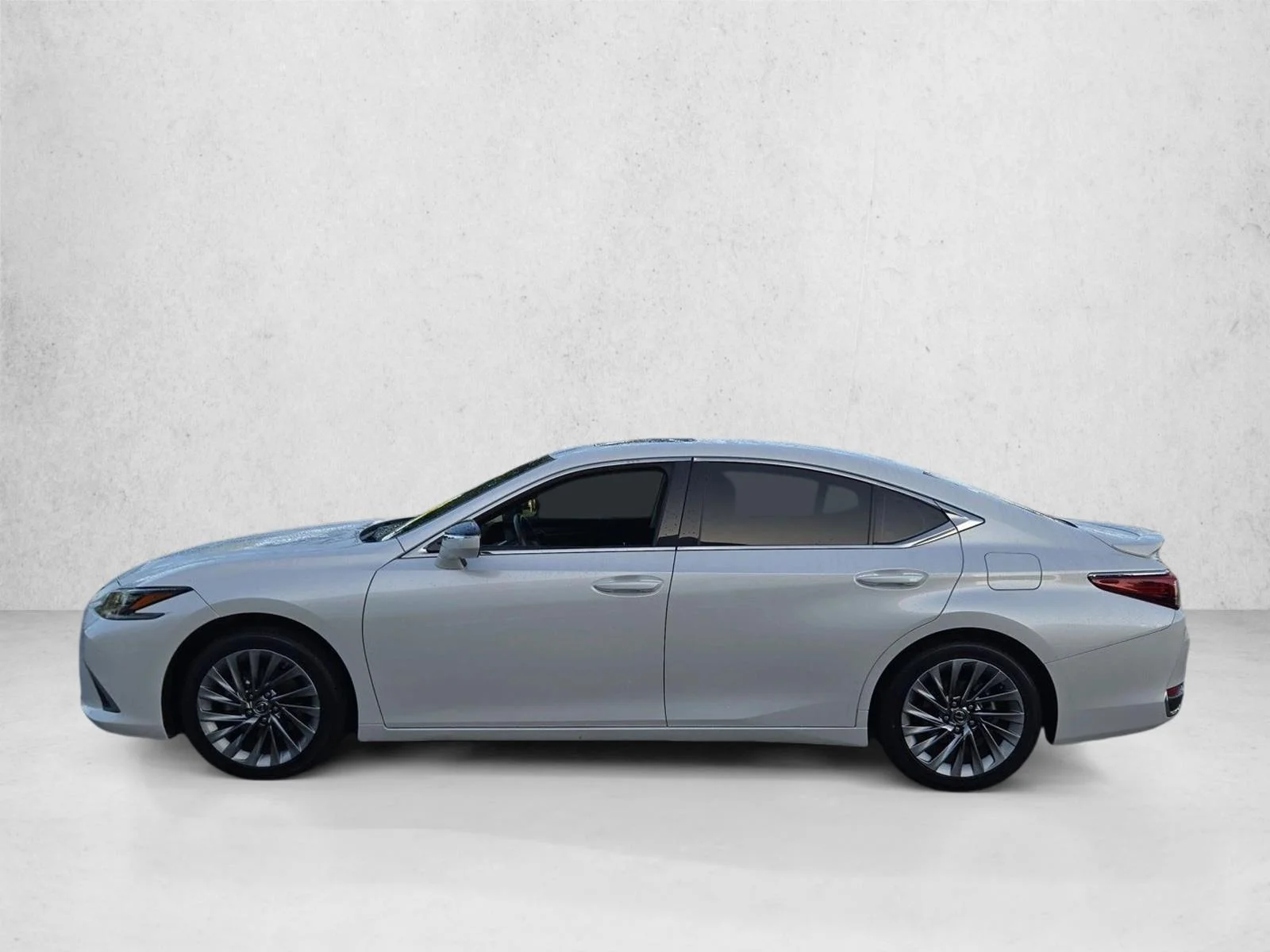 Certified Used 2024 Eminent White Pearl Lexus ES 300h Ultra Luxury image 9