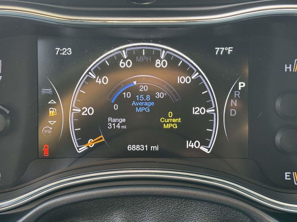 Used 2018 Black Jeep Altitude image 27