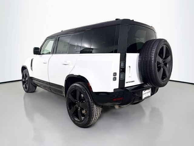 New 2026 Fuji White Land Rover X-Dynamic SE image 7