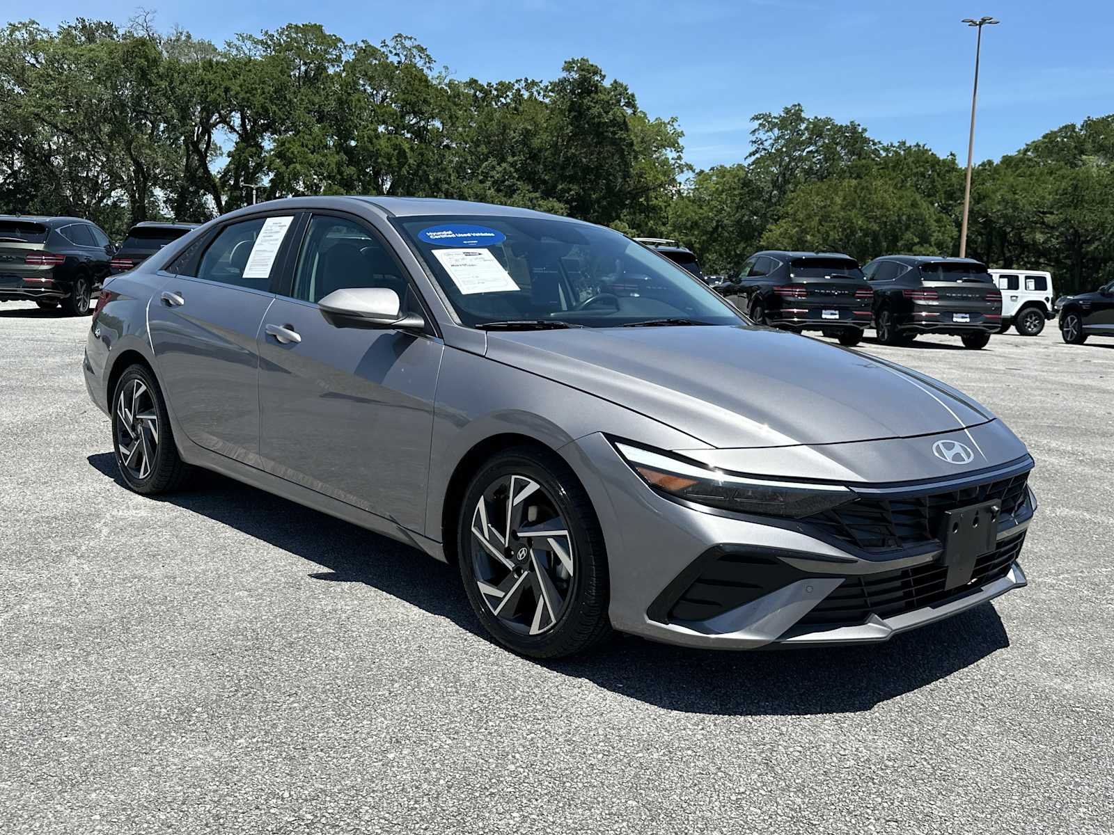 2024 Hyundai Elantra 2.0 Limited IVT's photo
