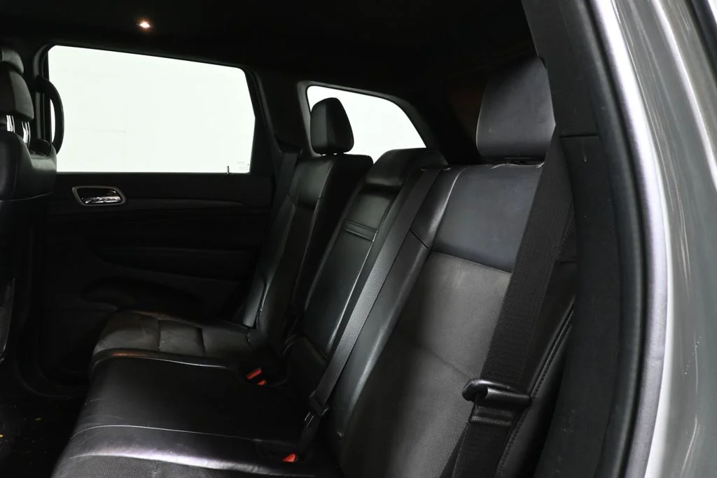 Used 2020 Gray Jeep Altitude image 6