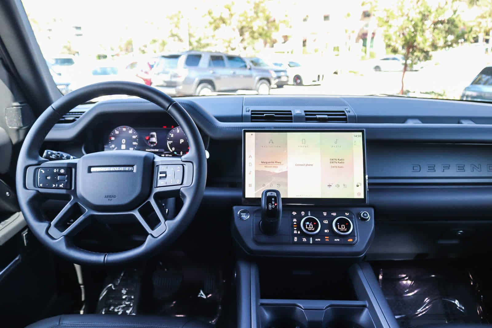 New 2026 Santorini Black Land Rover S image 13
