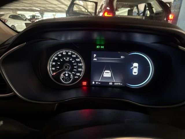Used 2023 Silver Genesis 3.3T image 8