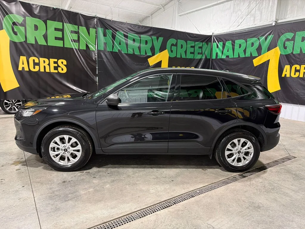 Used 2025 AGATE BLACK METALLIC Ford Active image 4