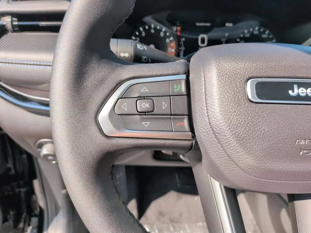 New 2026 Diamond Black Jeep Latitude image 20