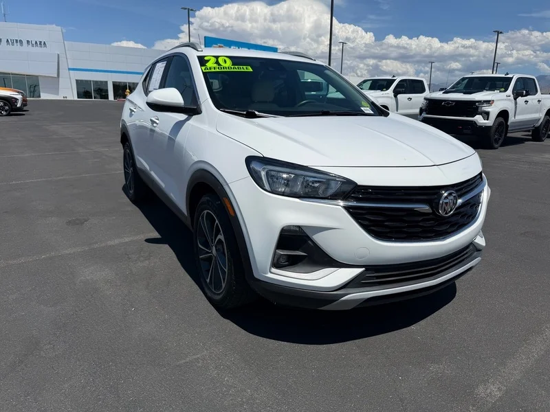 Used 2020 SUMMIT WHITE Buick Select image 1