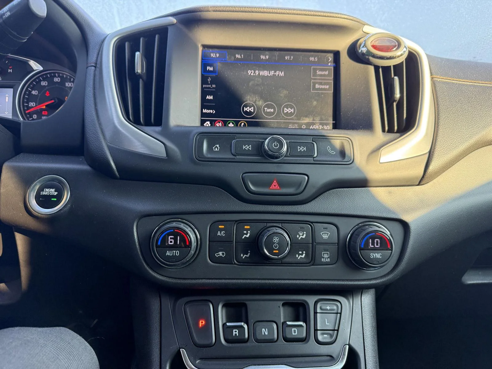 Used 2020 BLUE EMERALD METALLIC GMC SLE image 14