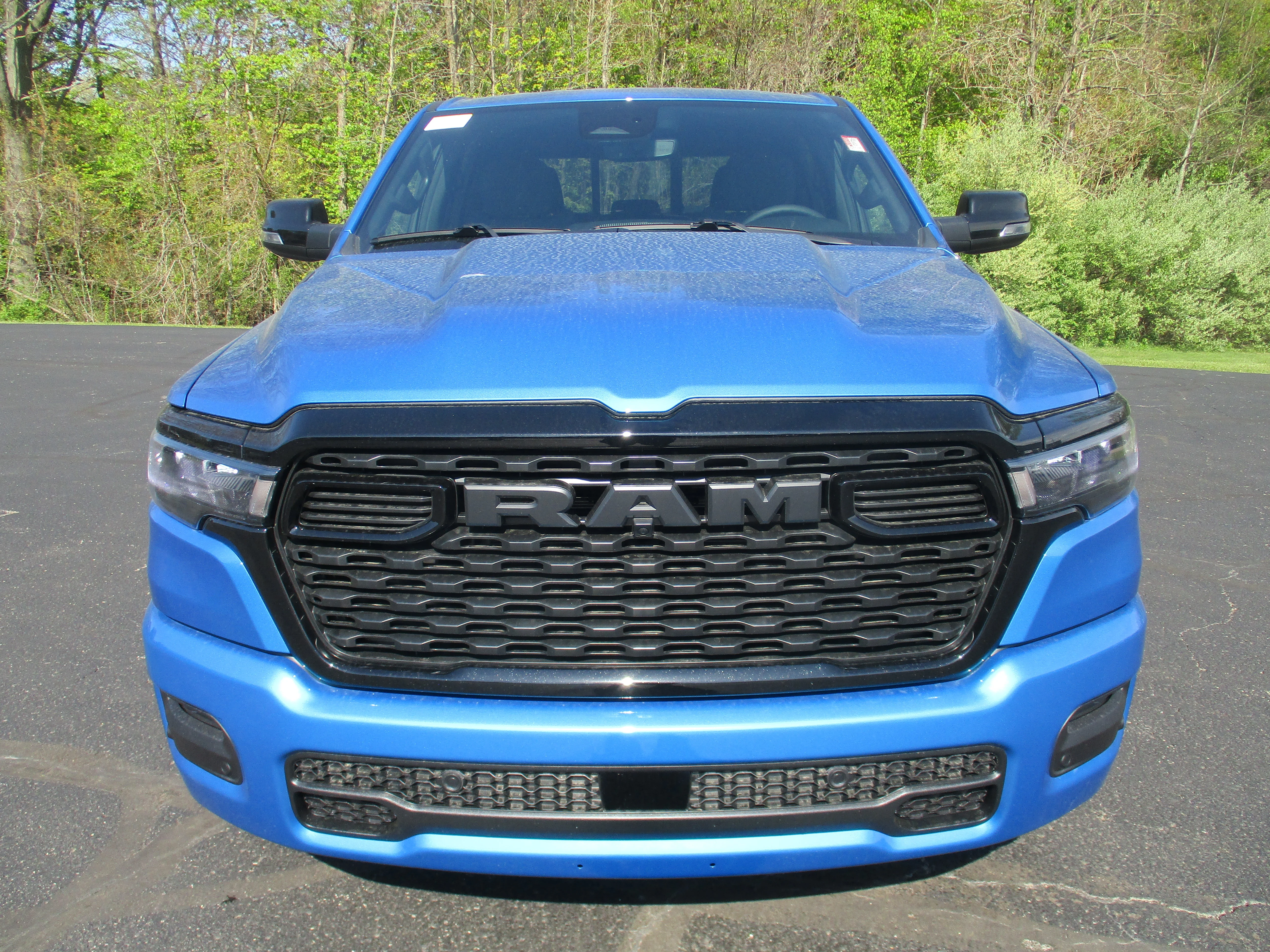 New 2026 Hydro Blue Pearl-Coat Exterior Paint RAM Big Horn image 4