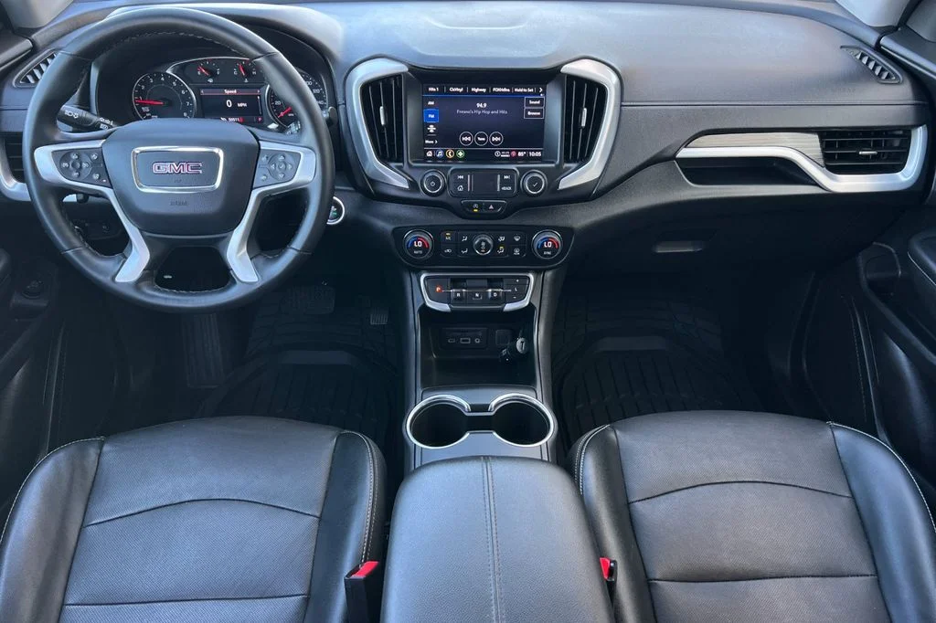 Used 2023 White GMC SLT image 15