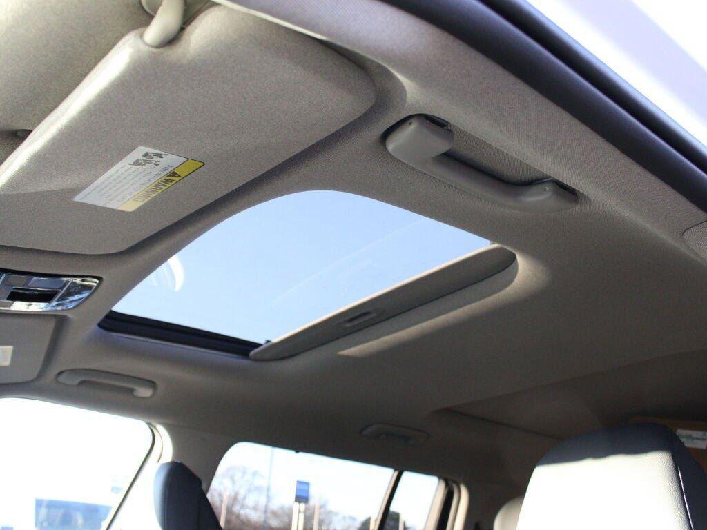 New 2026 White Hyundai Limited AWD image 22