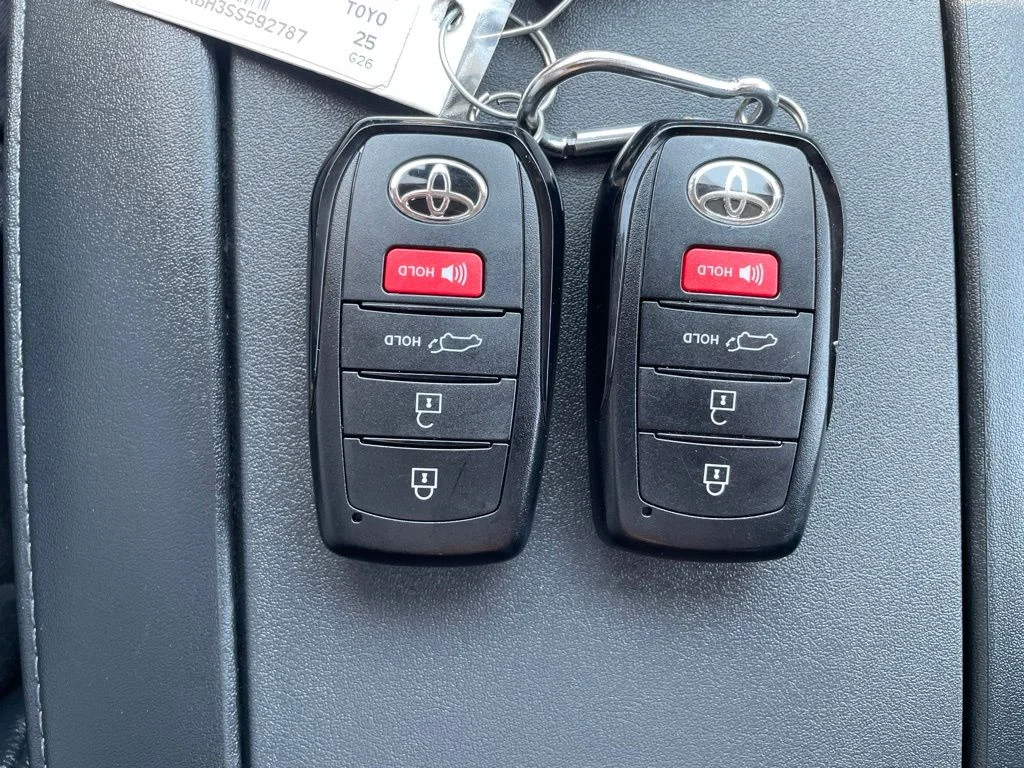 Used 2025 Silver Toyota XLE image 22