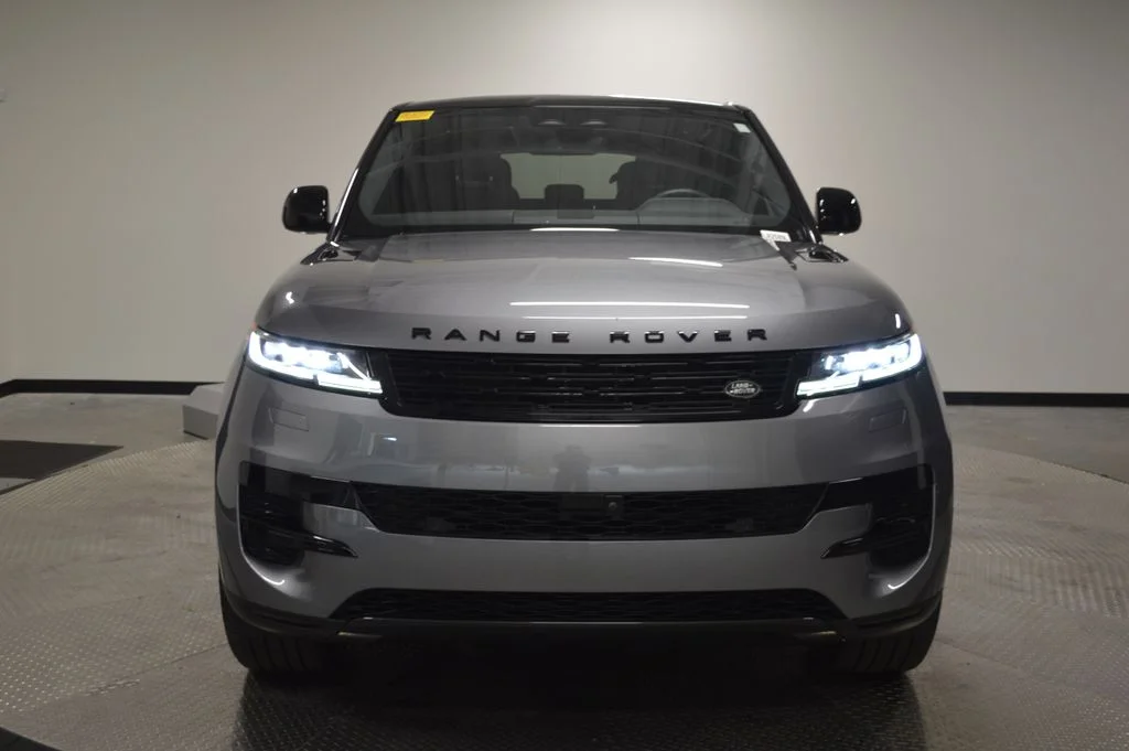 Used 2025 Gray Land Rover SE image 8