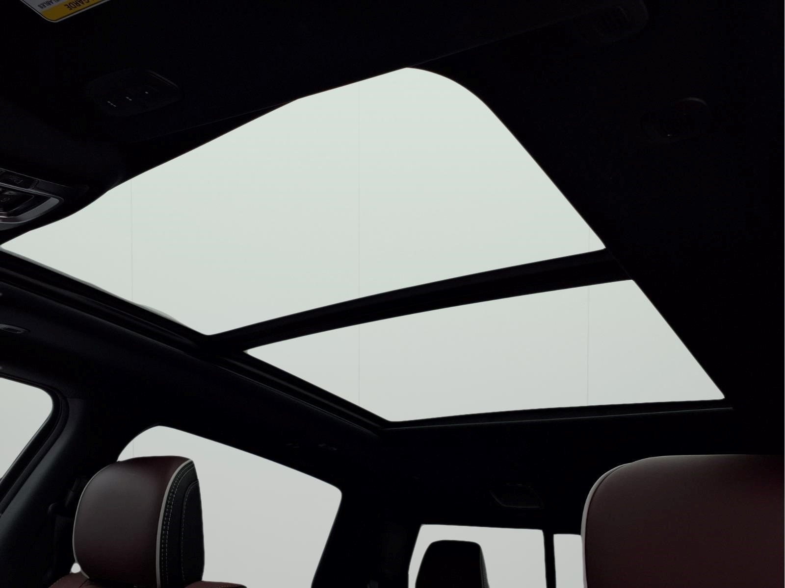 New 2026 Diamond Black Crystal Pearl-Coat Exterior Paint RAM Limited image 14