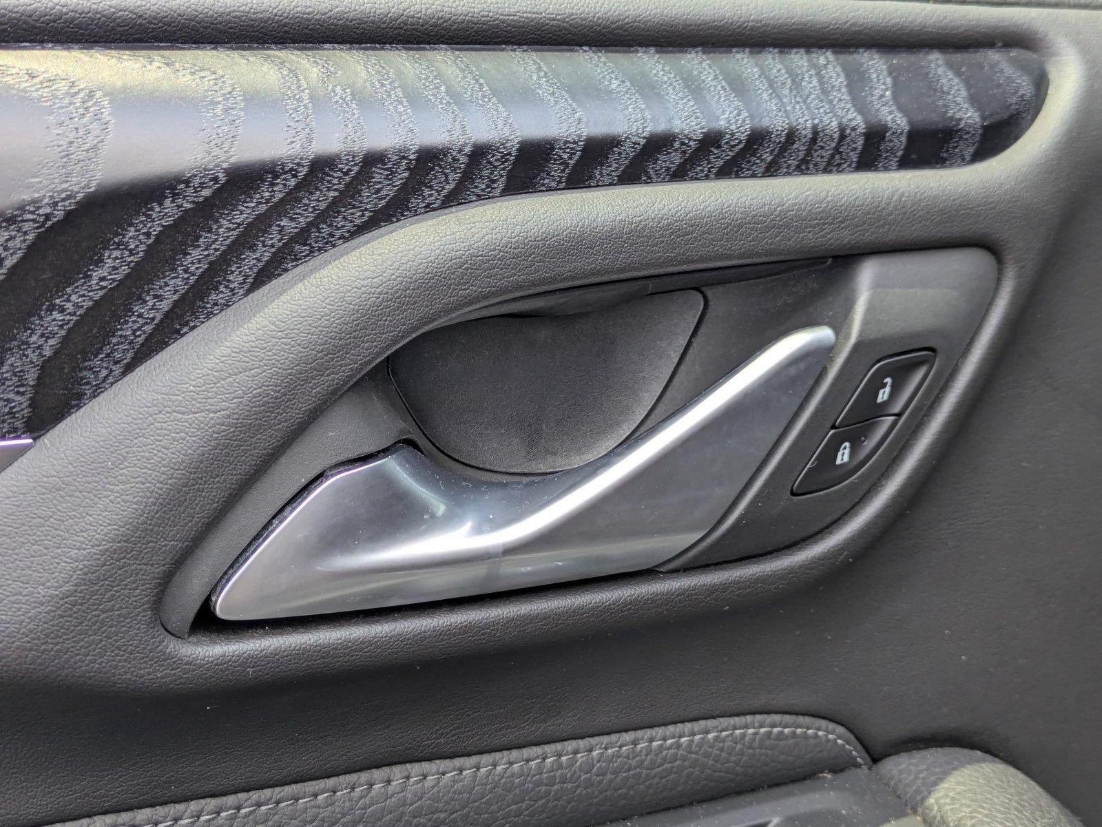Used 2022 Onyx Black GMC Denali image 28