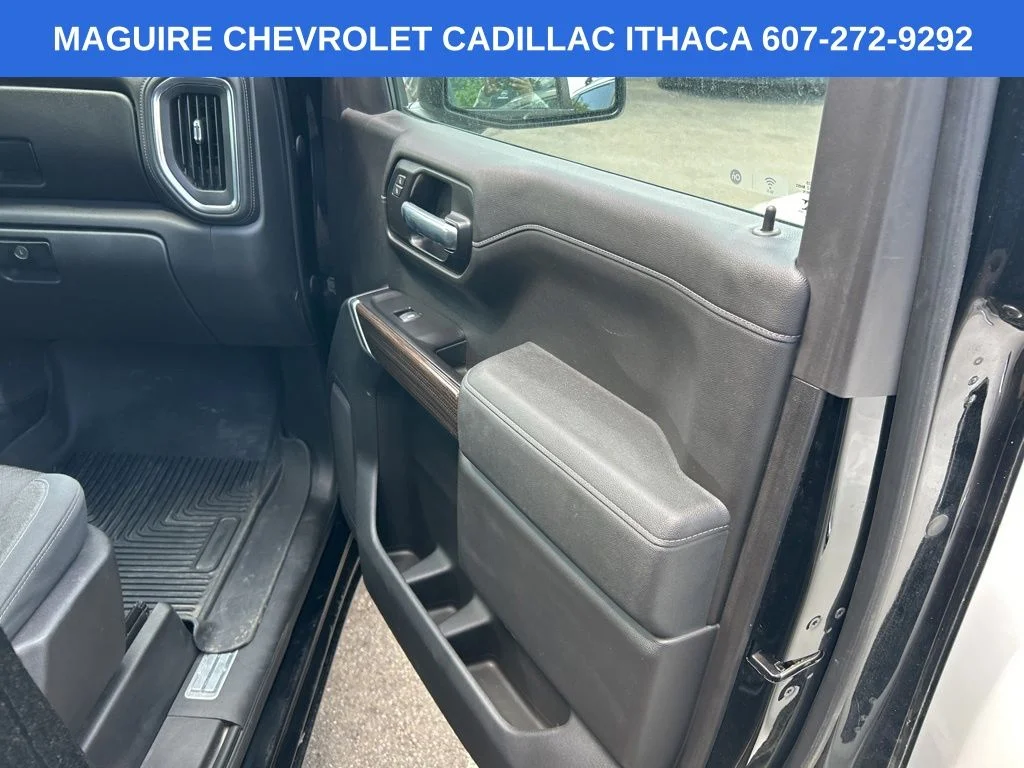 Used 2019 Black Chevrolet LT image 7