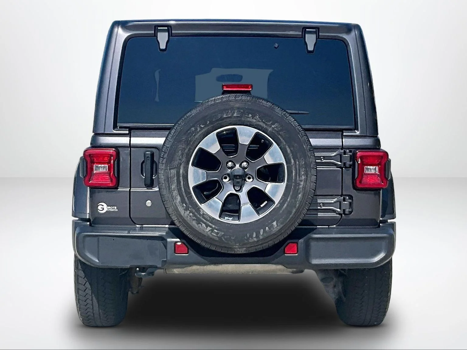Used 2018 Gray Jeep Unlimited Sahara image 5