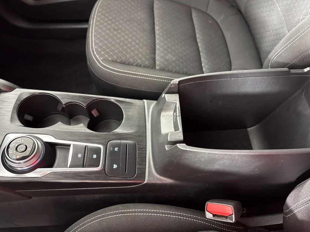 Used 2024 White Ford Active image 40