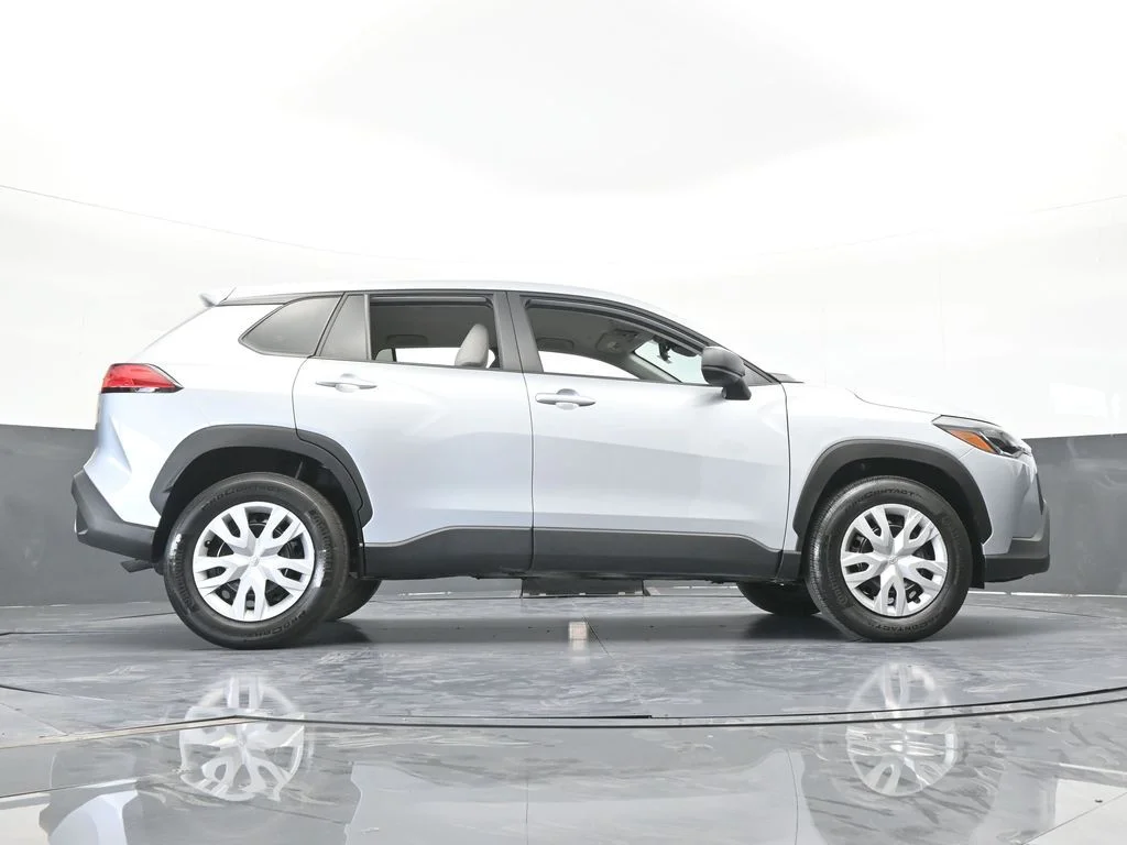Used 2025 Silver Toyota L image 57