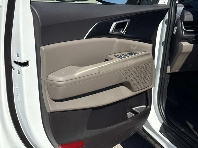 Certified Used 2026 White Kia LXS image 9