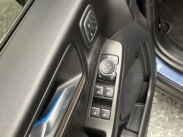 Used 2020 Blue Metallic Ford Titanium image 10