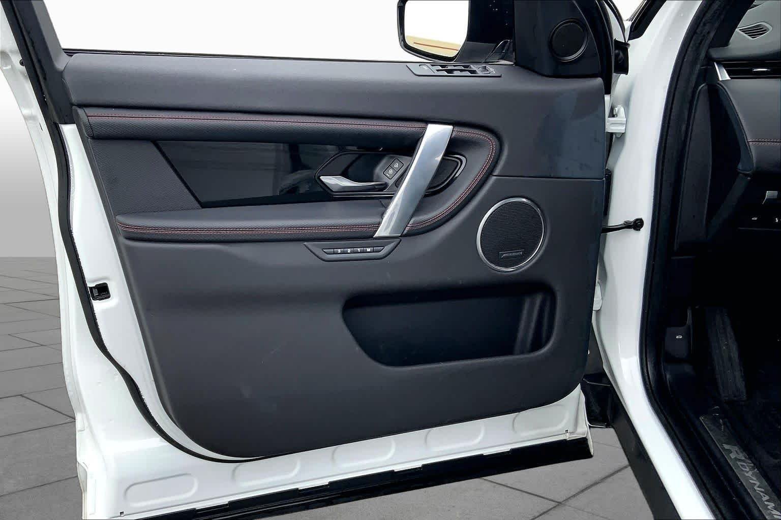 Used 2021 Fuji White Land Rover S R-Dynamic image 20