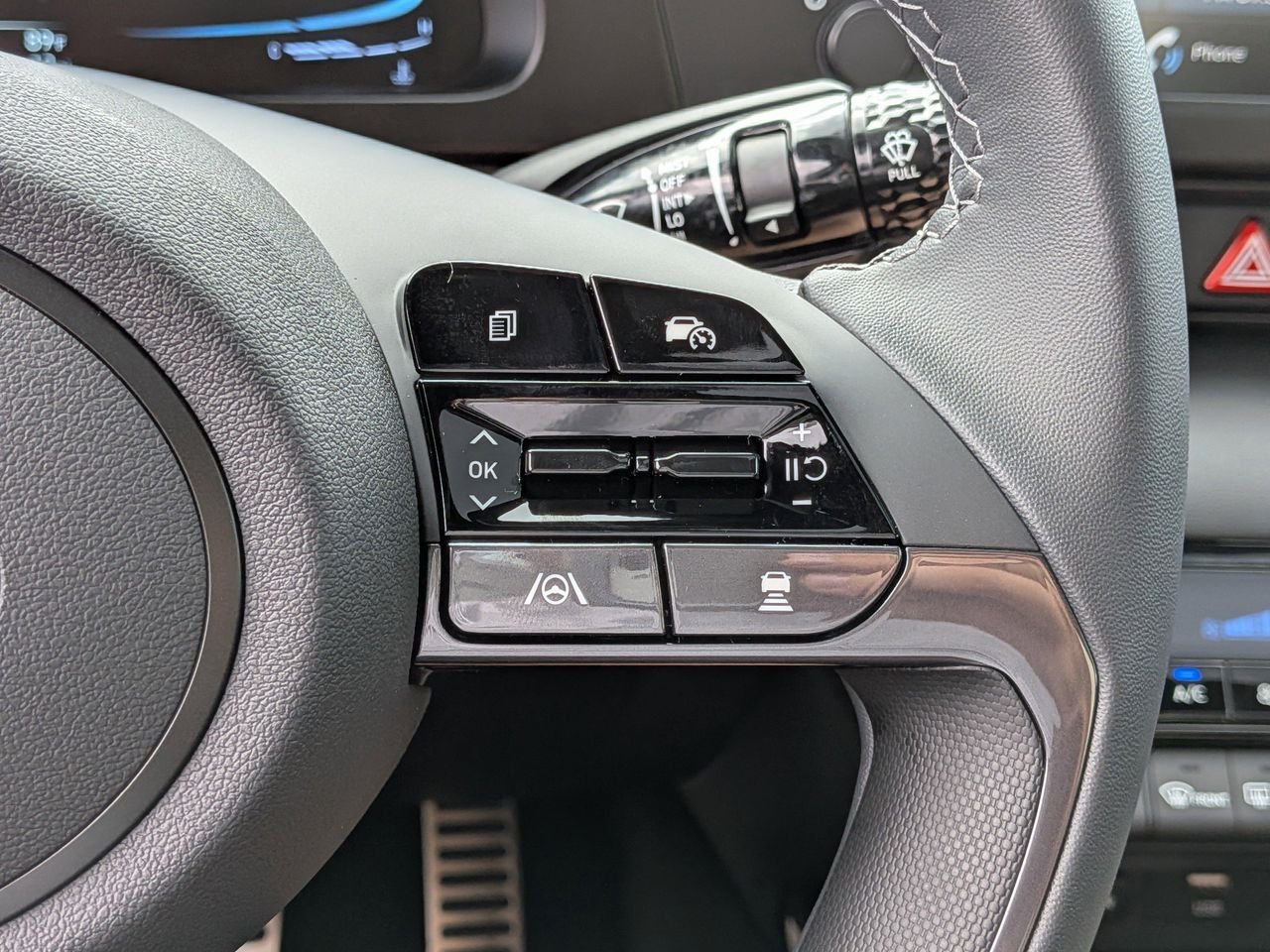 New 2026 Amazon Gray Hyundai SEL Sport image 25