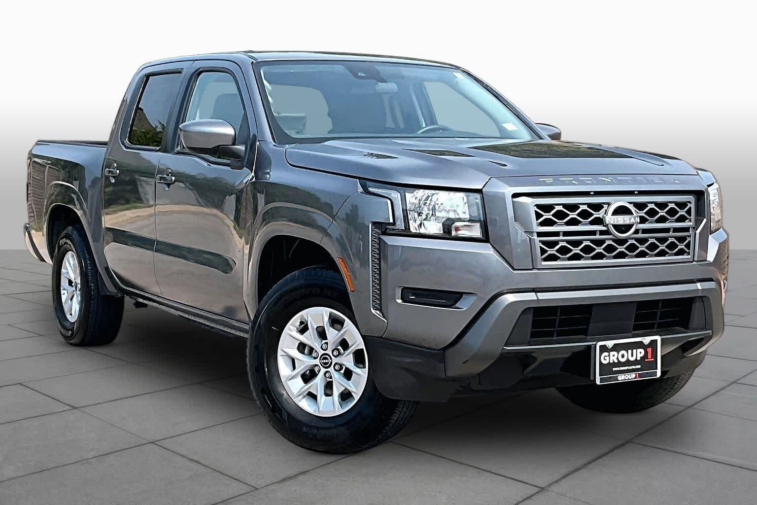 Used 2024 Gun Metallic Nissan SV image 3
