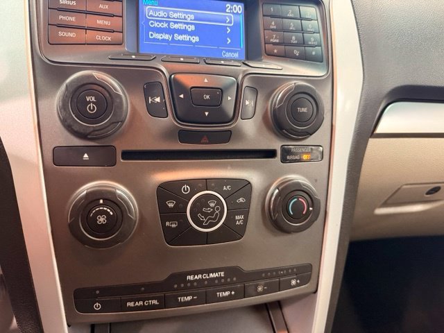 Used 2015 Red Ford Base image 14