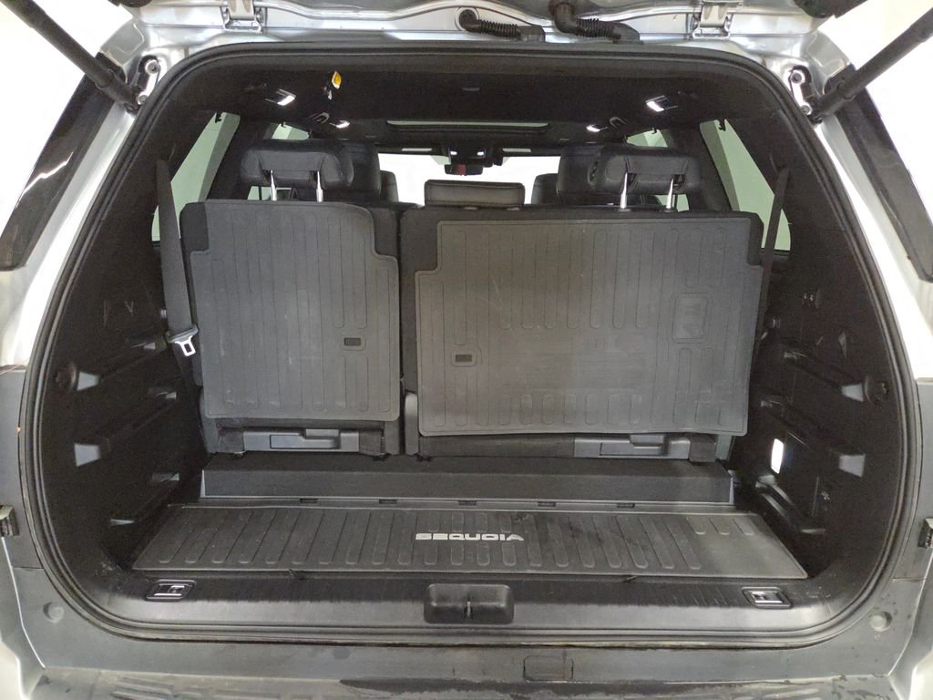 Used 2025 Silver Toyota Platinum image 21