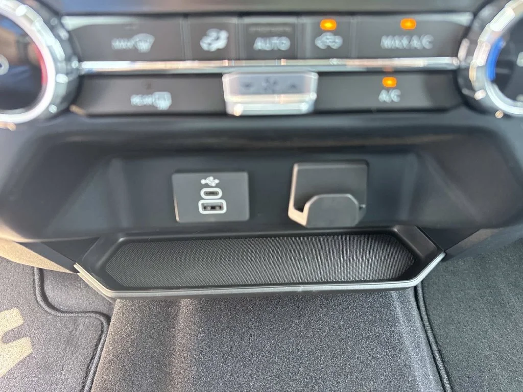 New 2026 Oxford White Ford XLT image 46