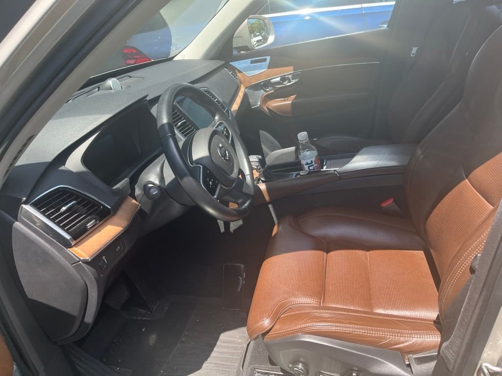 Used 2018  Volvo T6 Inscription image 5