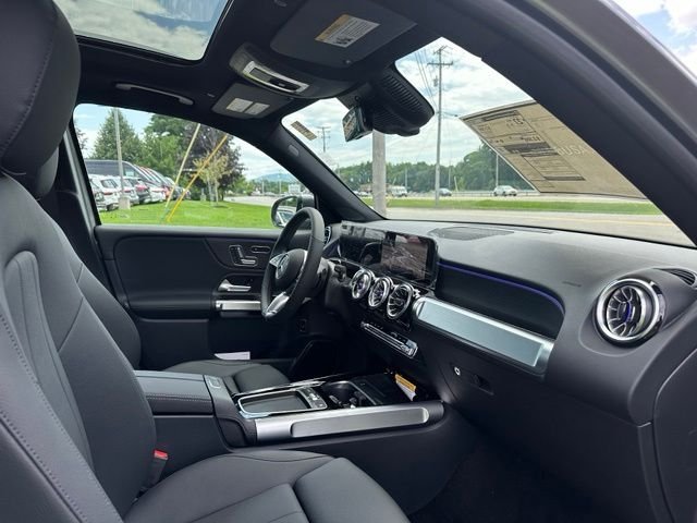 New 2026 Mountain Grey Metallic Mercedes-Benz GLB 250 image 28