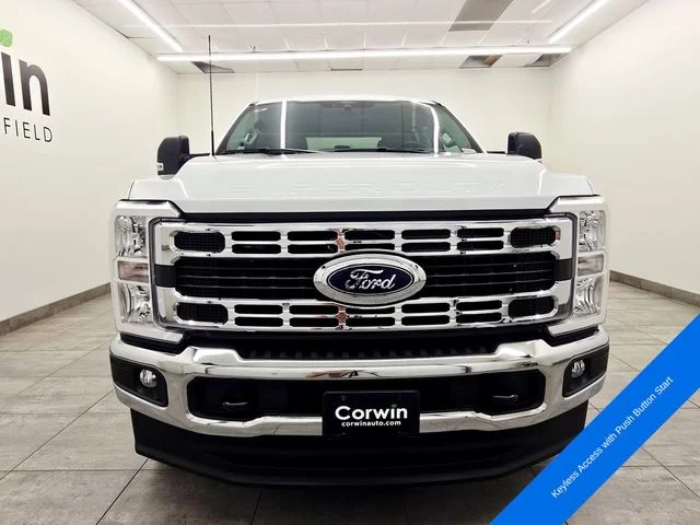 New 2026 Oxford White Ford F-250® XLT image 7